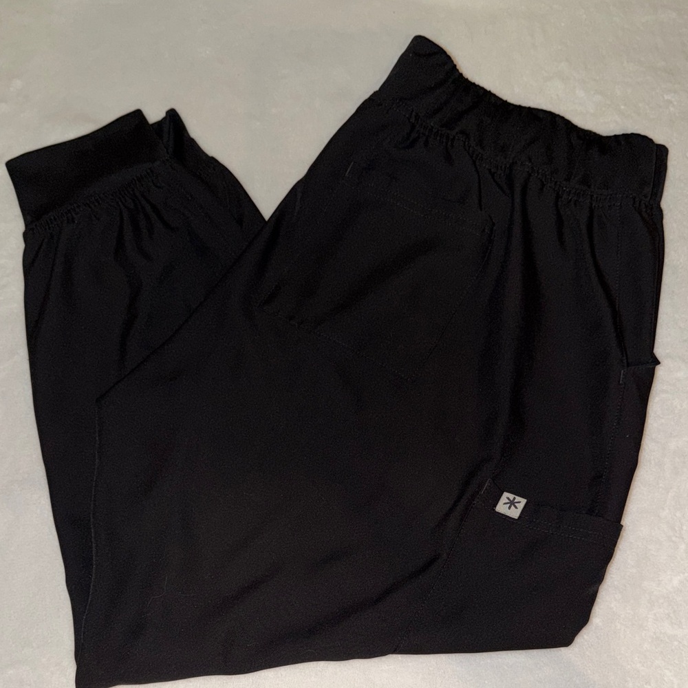 Women’s Beyond Scrubs Joggers, size Petite XL